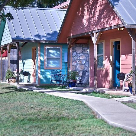 Blanco Riverside Cottages ภายนอก รูปภาพ